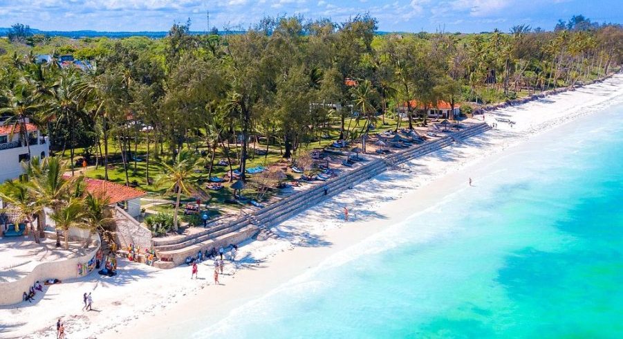 8 Days Amboseli, Tsavo West, Tsavo East Safari & Diani Beach Holiday
