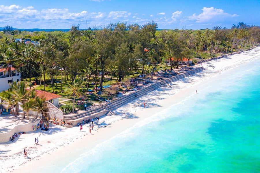 8 Days Amboseli, Tsavo West, Tsavo East Safari & Diani Beach Holiday